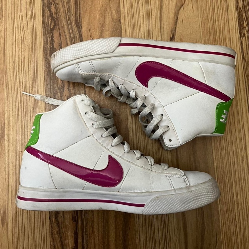 Nike Women's blazers magenta and green us7